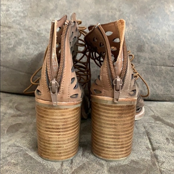 Jeffrey Campbell vintage lace up booties!! - Picture 3 of 5